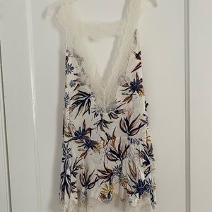 Flowy Free People Top in Lace and Floral